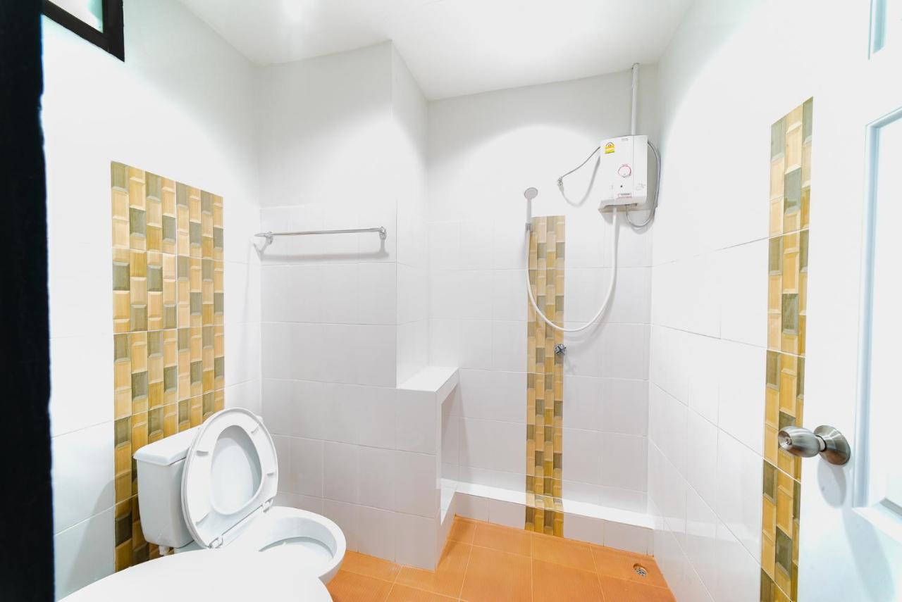 Saiyud Hostel Mae Hong Son Dış mekan fotoğraf